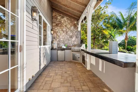 Exterior - 3537 Dove Hollow Dr, Encinitas, CA 92024 photo 3 of 5