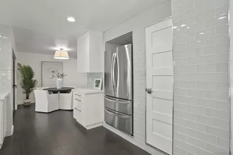 Kitchen - 1328 Sun Valley Rd, Solana Beach, CA 92075 photo 4 of 4