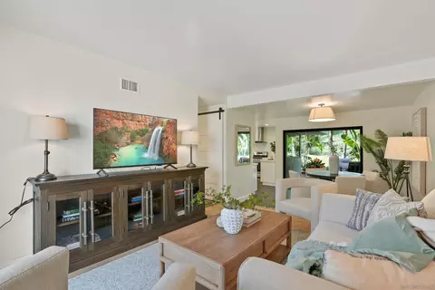 Living - 1328 Sun Valley Rd, Solana Beach, CA 92075 photo 2 of 3