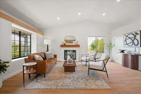 Living - 445 Cancun Ct, Fallbrook, CA 92028 photo 3 of 3