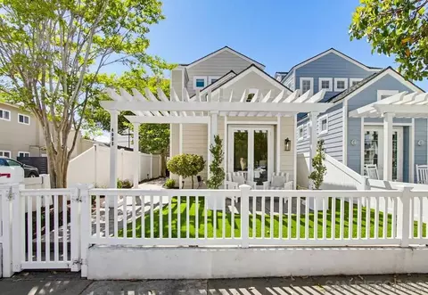 4008 Honeycutt St, San Diego, CA 92109