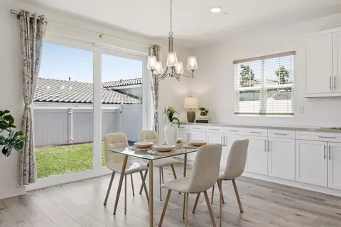 Dining - 9111 W Bluff Pl, Santee, CA 92071 photo 2 of 2