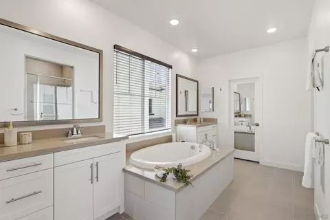 Bath - 9111 W Bluff Pl, Santee, CA 92071 photo 3 of 6