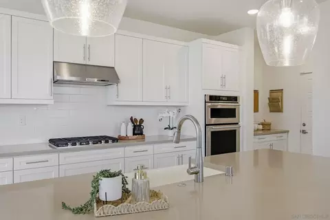Kitchen - 9111 W Bluff Pl, Santee, CA 92071 photo 3 of 4