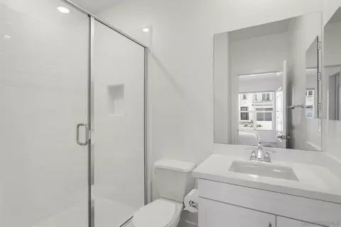 Bath - 9111 W Bluff Pl, Santee, CA 92071 photo 2 of 6