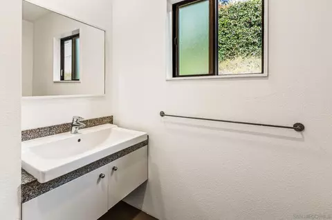Bath - 6540 Persa St, Carlsbad, CA 92009 photo 4 of 5