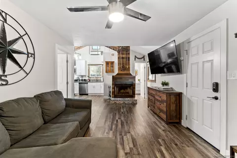 Living - 2603 C St, Julian, CA 92036 photo 3 of 4