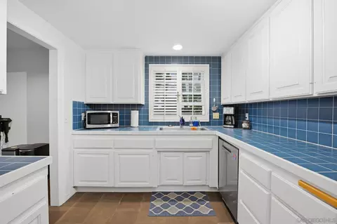 Kitchen - 711 Kline St #A, La Jolla, CA 92037 photo 3 of 3