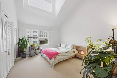 Bedroom - 711 Kline St #A, La Jolla, CA 92037 photo 1 of 3