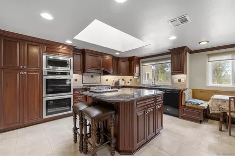 Kitchen - 1315 Macadamia Dr, Fallbrook, CA 92028 photo 1 of 5