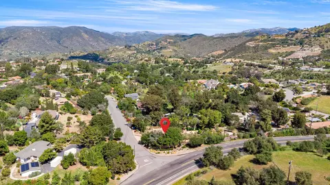 View/Area - 1315 Macadamia Dr, Fallbrook, CA 92028 photo 5 of 5
