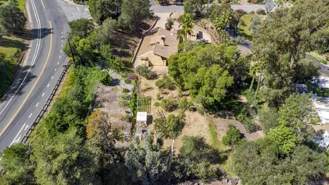 View/Area - 1315 Macadamia Dr, Fallbrook, CA 92028 photo 2 of 5