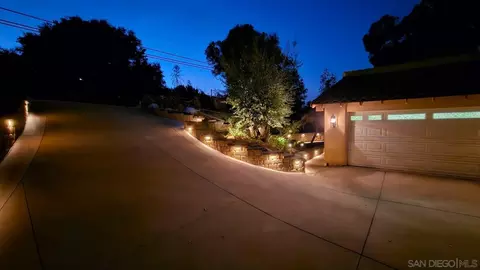 Exterior - 1315 Macadamia Dr, Fallbrook, CA 92028 photo 11 of 14
