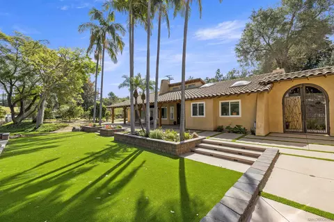Exterior - 1315 Macadamia Dr, Fallbrook, CA 92028 photo 10 of 14