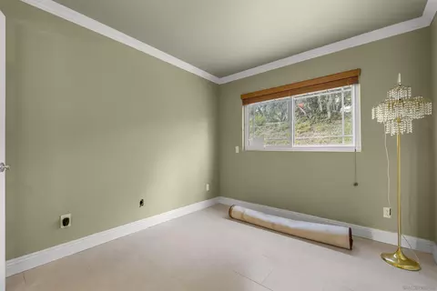 Bedroom - 1315 Macadamia Dr, Fallbrook, CA 92028 photo 8 of 8
