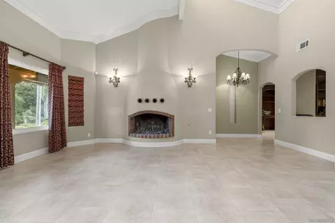 Living - 1315 Macadamia Dr, Fallbrook, CA 92028 photo 6 of 7