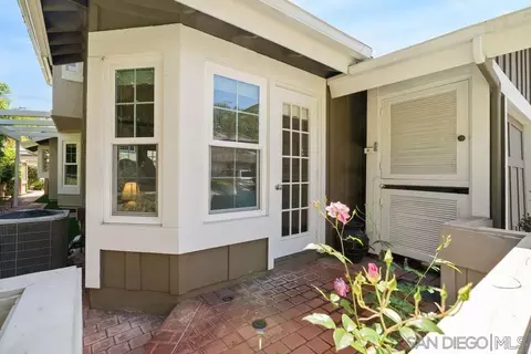 Exterior - 598 Rockport Ct, Encinitas, CA 92024 photo 4 of 11