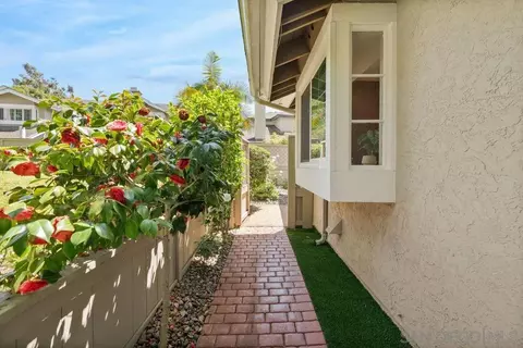 Exterior - 598 Rockport Ct, Encinitas, CA 92024 photo 5 of 11