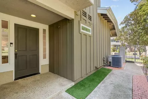 Exterior - 598 Rockport Ct, Encinitas, CA 92024 photo 3 of 11