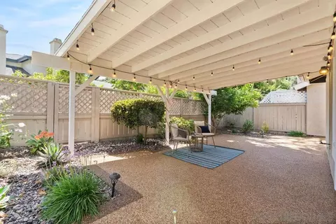 Exterior - 598 Rockport Ct, Encinitas, CA 92024 photo 7 of 11