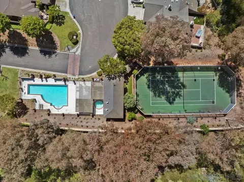 View/Area - 598 Rockport Ct, Encinitas, CA 92024 photo 2 of 4