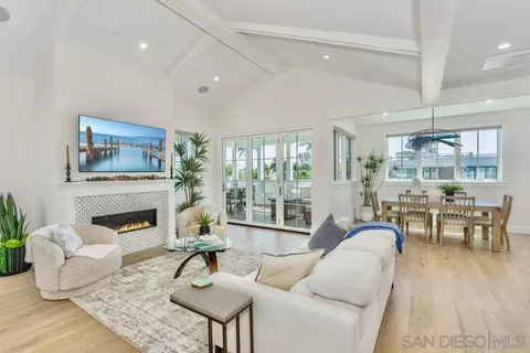 Living - 478 Orange Ave, Coronado, CA 92118 photo 2 of 8