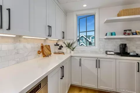 Kitchen - 478 Orange Ave, Coronado, CA 92118 photo 6 of 6