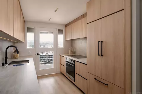 Kitchen - 939 Coast #17D, La Jolla, CA 92037 photo 2 of 2