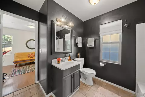 Bath - 5058 Acorn Patch Rd, Julian, CA 92036 photo 3 of 5