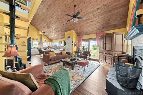Living - 5058 Acorn Patch Rd, Julian, CA 92036 photo 4 of 5