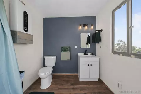 Bath - 5058 Acorn Patch Rd, Julian, CA 92036 photo 4 of 5