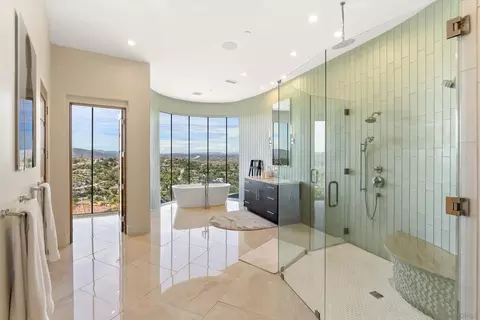 Bath - 13220 Highlands Ranch Rd, Poway, CA 92064 photo 3 of 6
