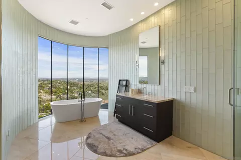 Bath - 13220 Highlands Ranch Rd, Poway, CA 92064 photo 4 of 6