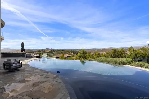 Exterior - 13220 Highlands Ranch Rd, Poway, CA 92064 photo 5 of 7