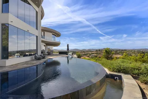 Exterior - 13220 Highlands Ranch Rd, Poway, CA 92064 photo 1 of 7