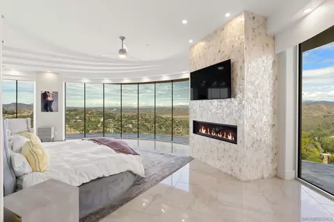 Bedroom - 13220 Highlands Ranch Rd, Poway, CA 92064 photo 3 of 4