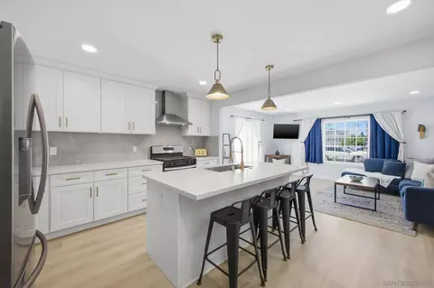 11131 Tyrolean Way, San Diego, CA 92126