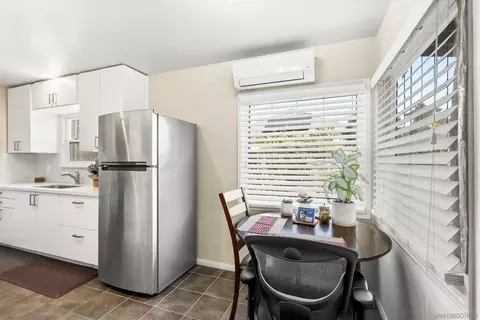 Dining - 4020-22 Front St, San Diego, CA 92103 photo 4 of 4