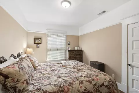 Bedroom - 4020-22 Front St, San Diego, CA 92103 photo 1 of 3