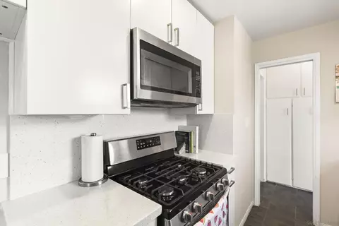 Kitchen - 4020-22 Front St, San Diego, CA 92103 photo 6 of 6