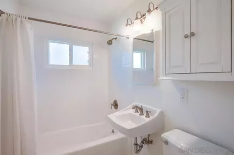 Bath - 752 Hillsview, El Cajon, CA 92020 photo 1 of 1
