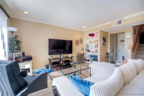 15383 Maturin Dr #221, San Diego, CA 92127