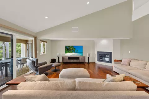 Living - 16117 Martincoit Rd, Poway, CA 92064 photo 4 of 6