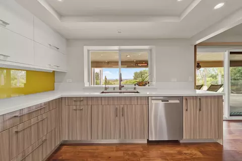 Kitchen - 16117 Martincoit Rd, Poway, CA 92064 photo 4 of 8
