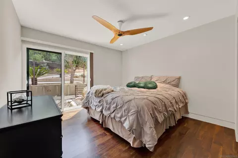Bedroom - 16117 Martincoit Rd, Poway, CA 92064 photo 6 of 10