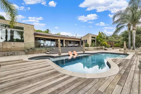 Exterior - 16117 Martincoit Rd, Poway, CA 92064 photo 4 of 22