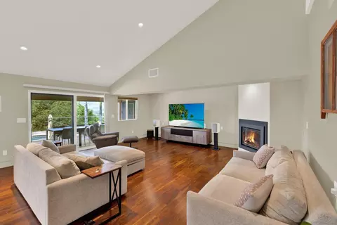Living - 16117 Martincoit Rd, Poway, CA 92064 photo 6 of 6