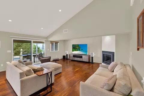 Living - 16117 Martincoit Rd, Poway, CA 92064 photo 5 of 6