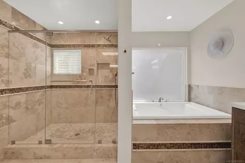 Bath - 16117 Martincoit Rd, Poway, CA 92064 photo 2 of 5