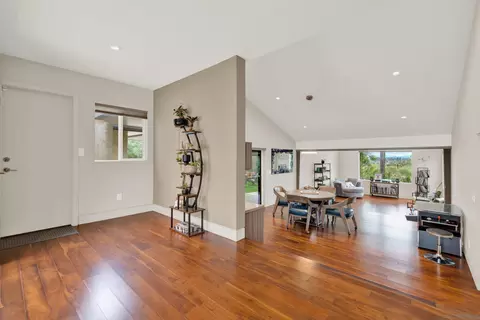 Entry Way - 16117 Martincoit Rd, Poway, CA 92064 photo 2 of 3